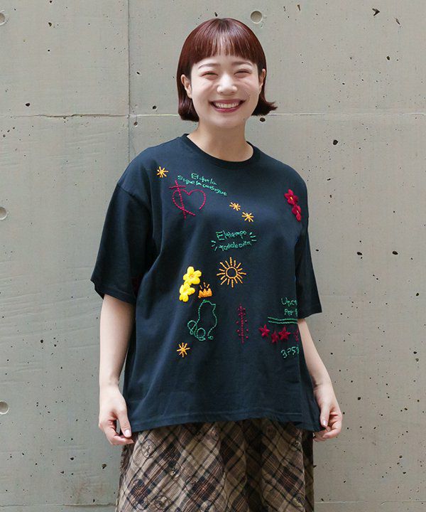 手刺繍を着るTシャツ | AS KNOW AS オンラインショップ