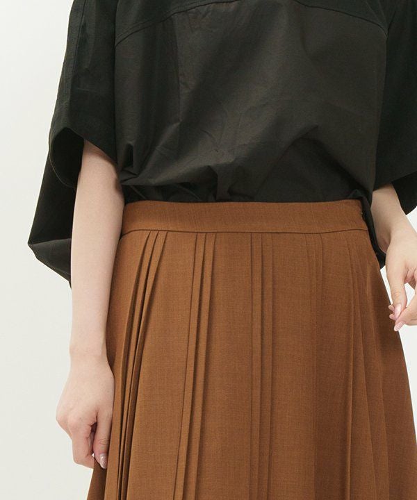 Chikoママ　　イッセイミヤケ　ブラウン　ロングスカート PLEATS PLEASE ISSEY MIYAKE（ロングスカート）のフリマアイテム一覧