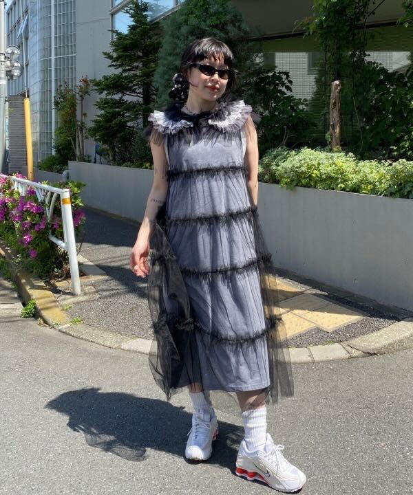 ブラック