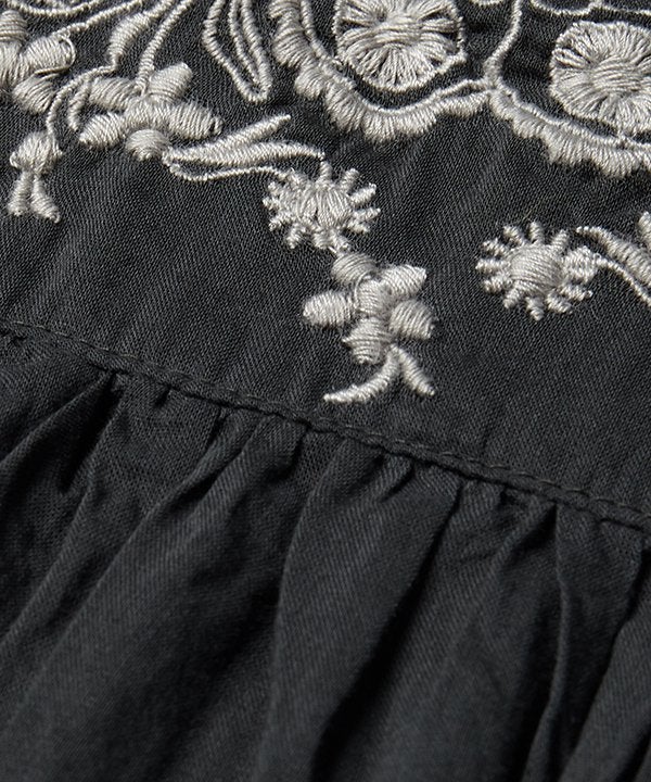 モチーフ刺繍でギャザBL | AS KNOW AS オンラインショップ