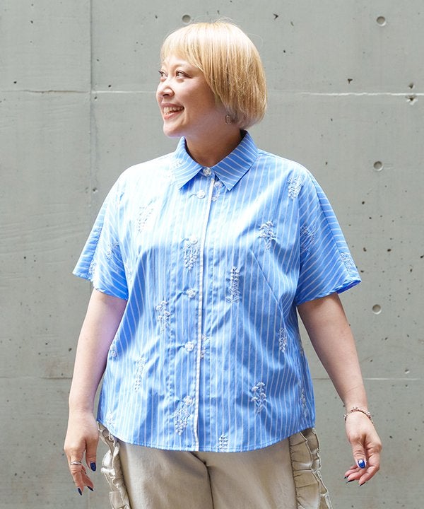 新品未使用 ジョンスメドレー 蝶と小花の刺繍　VネックTシャツ　M（大きめ） JOHN SMEDLEY｜ジョンスメドレー日本公式