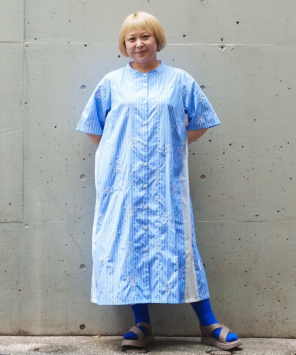新品未使用 ジョンスメドレー 蝶と小花の刺繍　VネックTシャツ　M（大きめ） JOHN SMEDLEY｜ジョンスメドレー日本公式