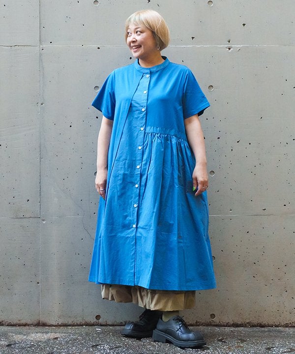ブルー