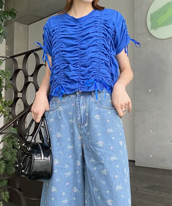 ブルー