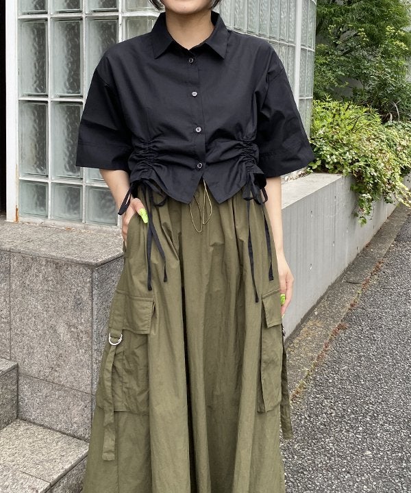 ブラック