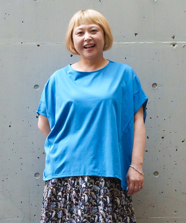 ブルー