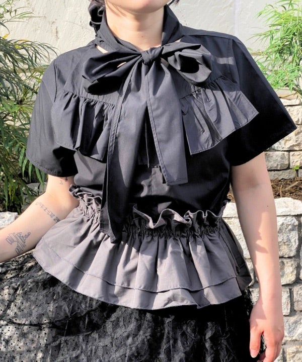 ブラック