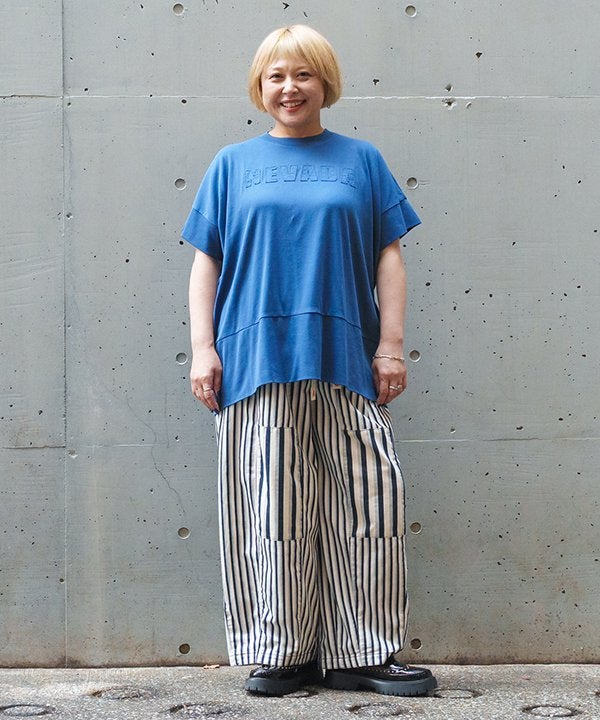ネイビー