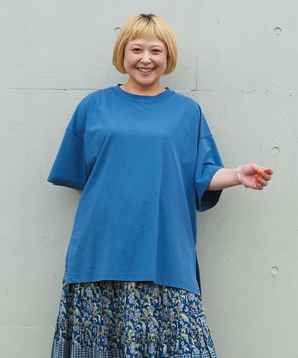 ブルー