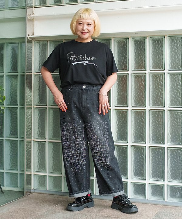 ブラック