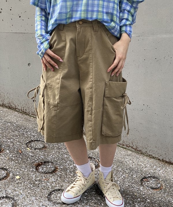 ベージュ