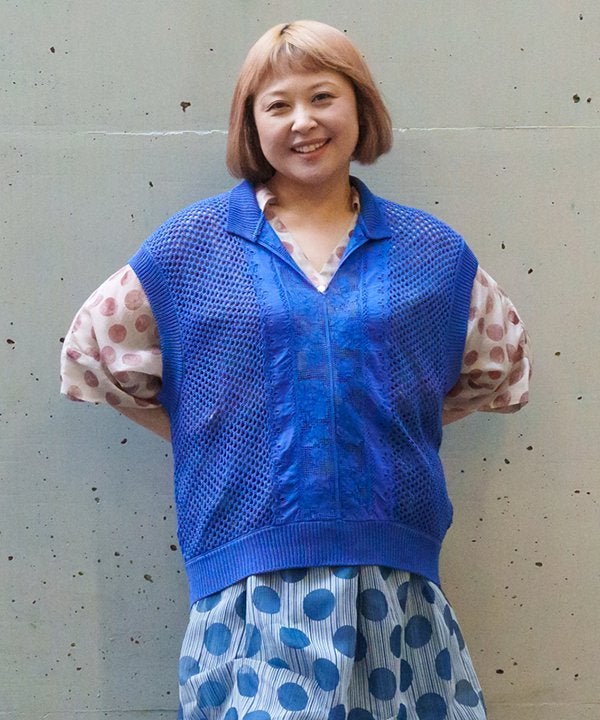 ブルー