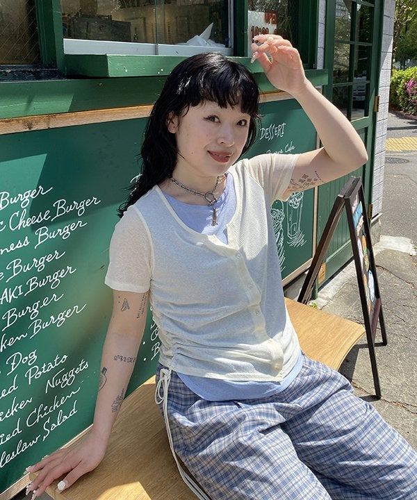アイボリー