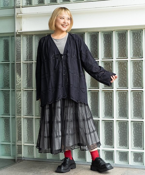 アウトレット　フラメンコ　ブラウス　黒　半袖　レース　スペイン製　LLサイズ すばらレーシー刺繍BL | AS KNOW AS オンラインショップ
