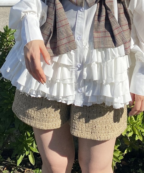 ベージュ