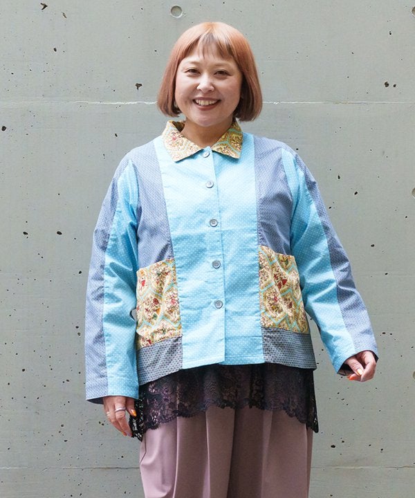 ブルー
