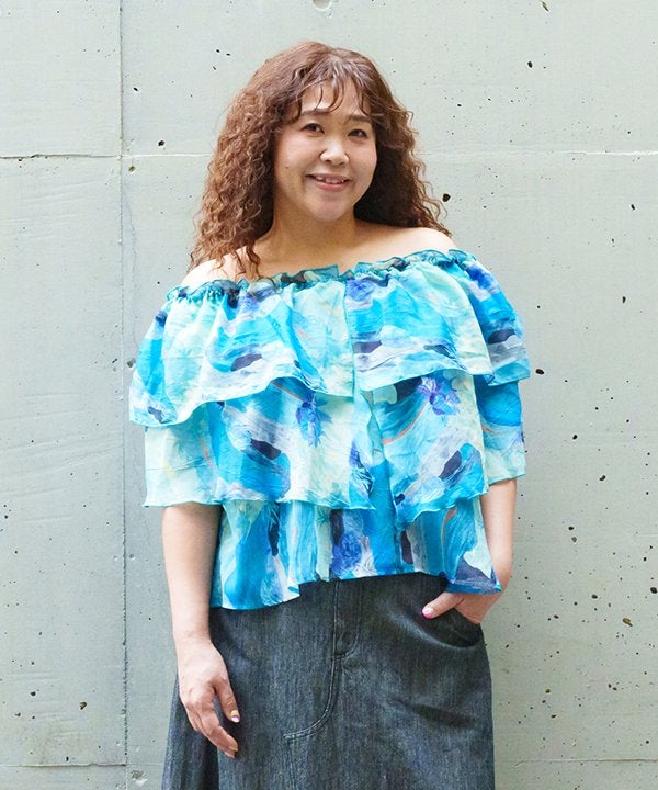 ブルー