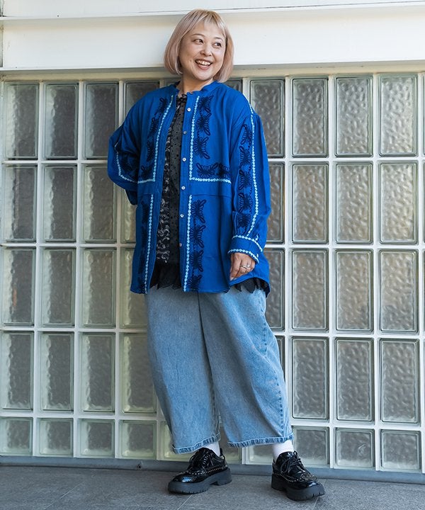 ブルー